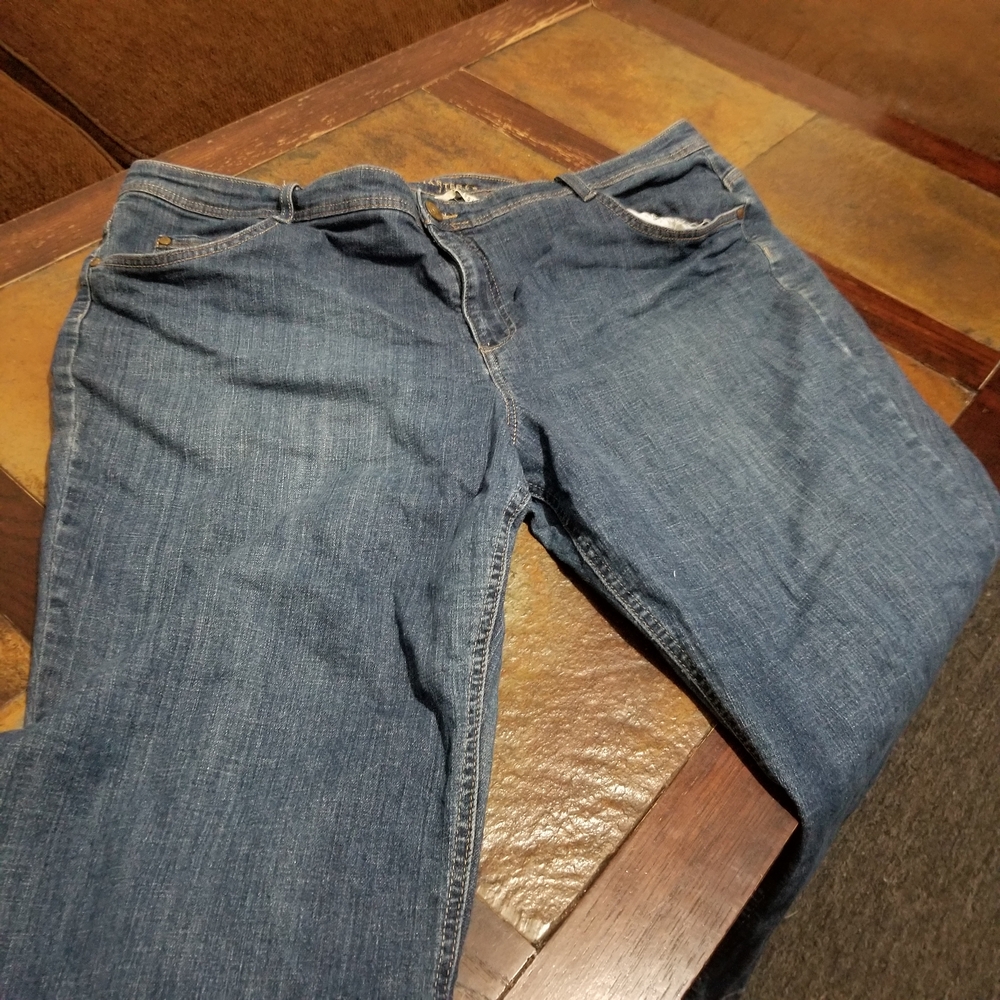 Charter Club Women's Classic Straight Leg Jeans 24w